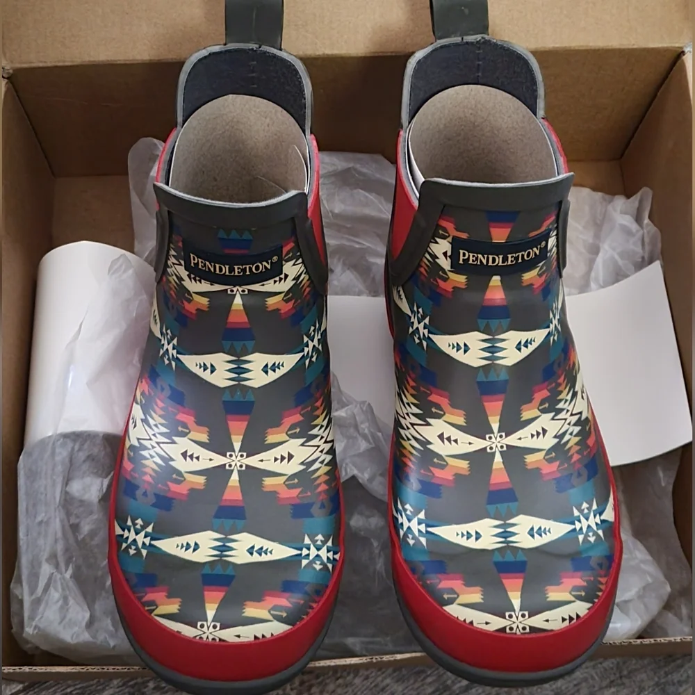 Pendleton Tucson Chelsea Rain Boots Grey Multicolor Azrec Durable Waterproof NEW